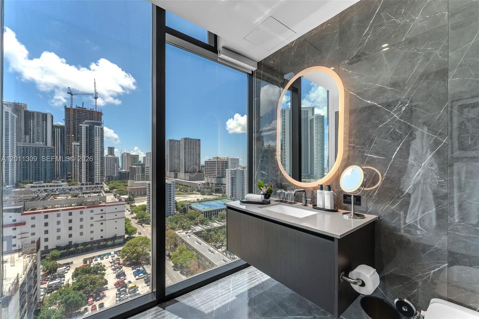 20 NE 11 ST # 3410, Miami FL 33132 — 17