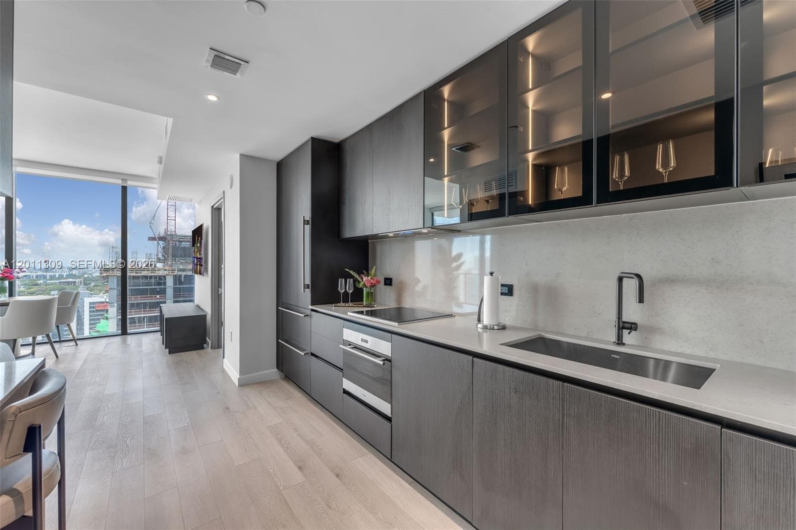 20 NE 11 ST # 3410, Miami FL 33132 — 5
