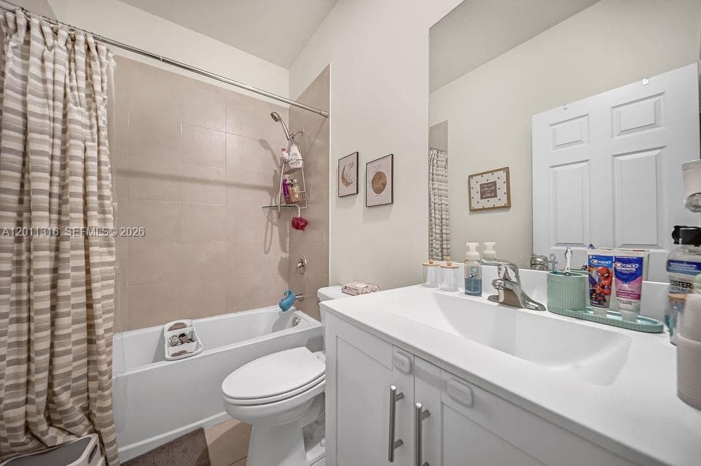 10657 W 32nd Ln, Hialeah FL 33018 — 22
