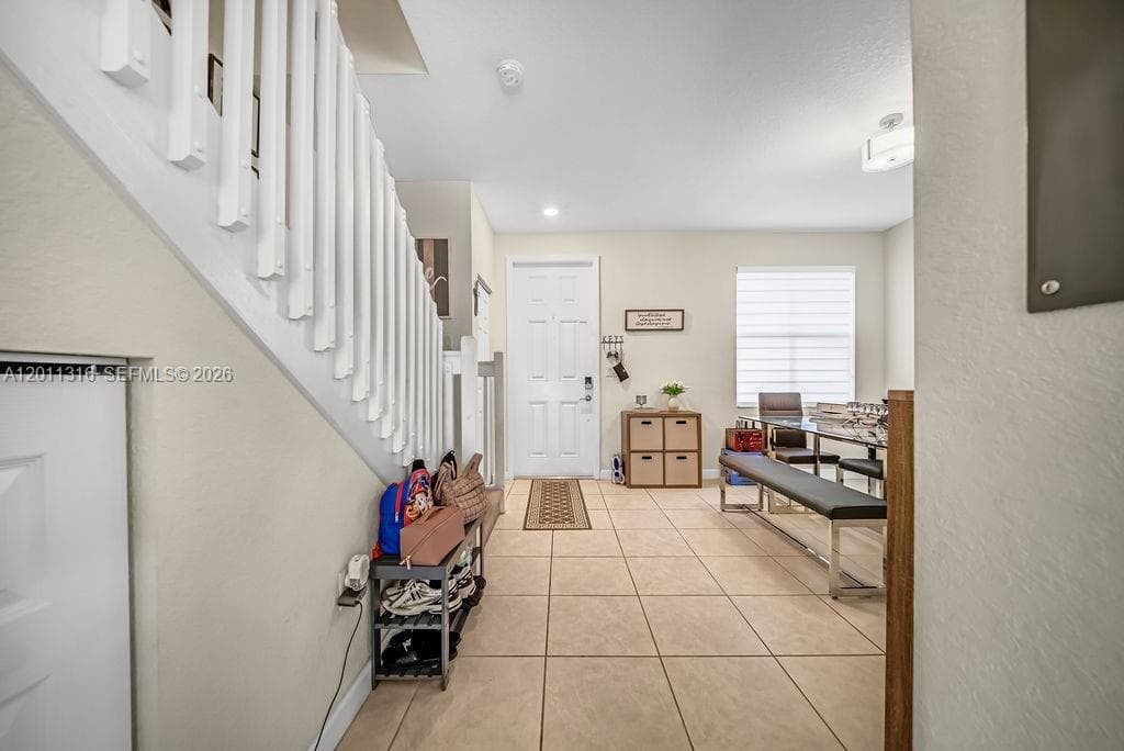 10657 W 32nd Ln, Hialeah FL 33018 — 7