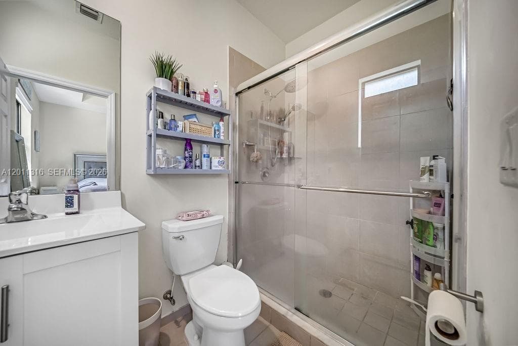 10657 W 32nd Ln, Hialeah FL 33018 — 32