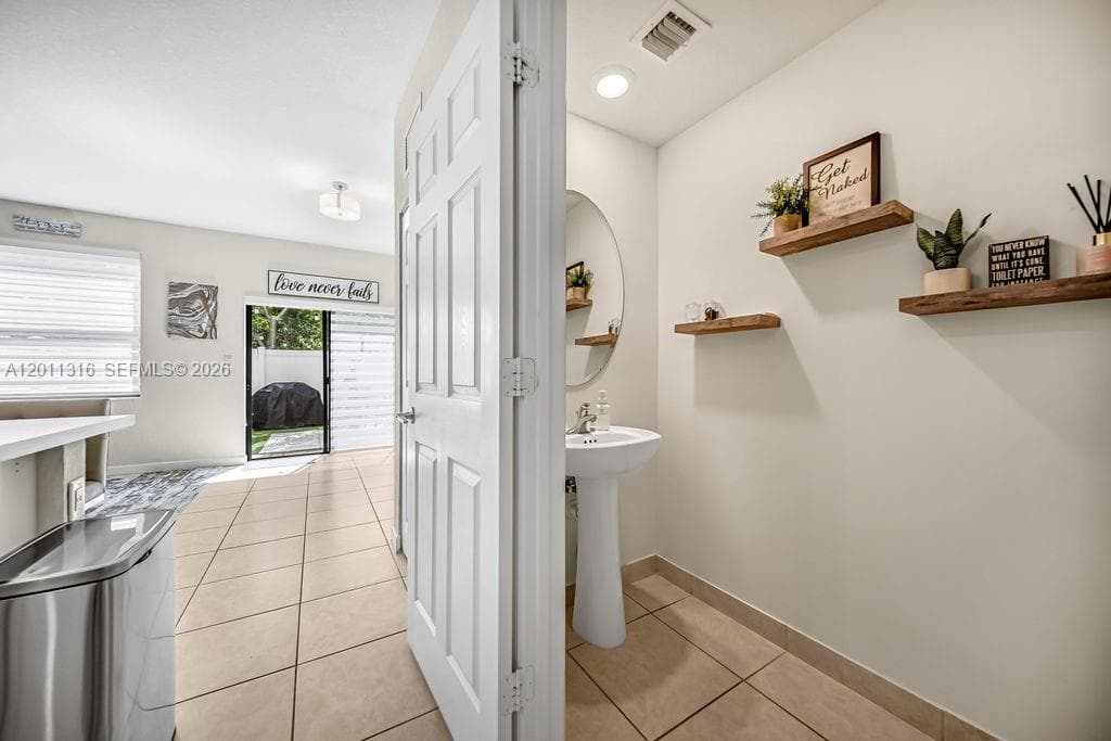 10657 W 32nd Ln, Hialeah FL 33018 — 8