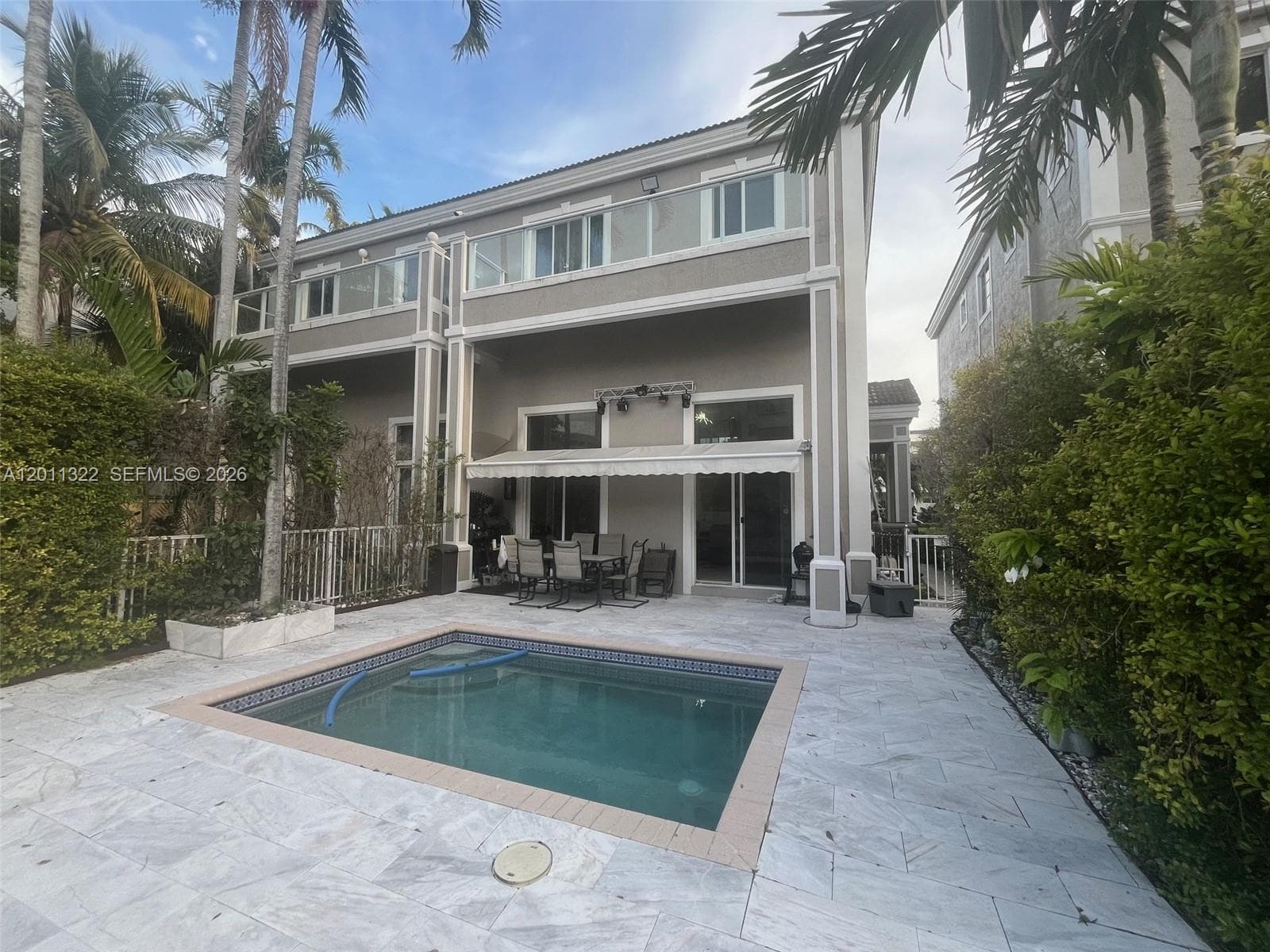 3915 NE 168th St # 3915, North Miami Beach FL 33160 — 1