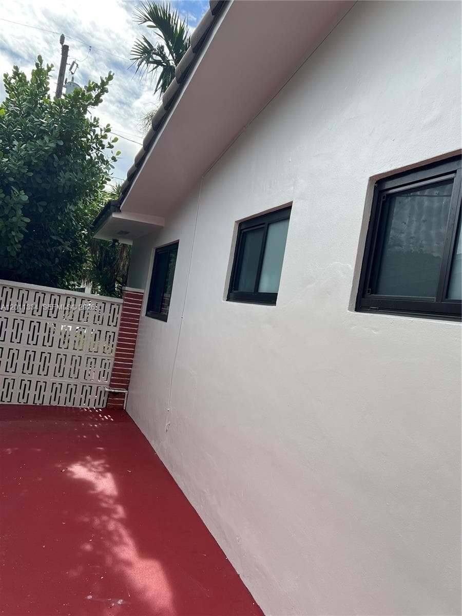 6385 SW 25th St, Miami FL 33155 — 23