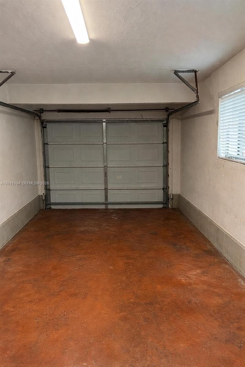 6385 SW 25th St, Miami FL 33155 — 27