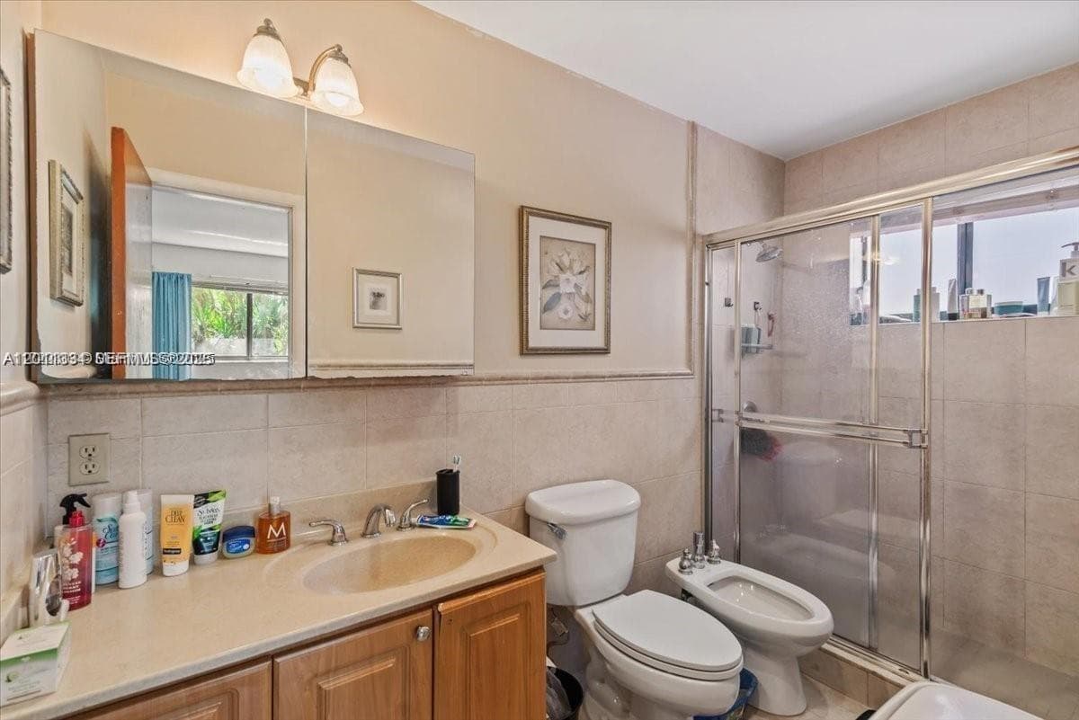 6385 SW 25th St, Miami FL 33155 — 16