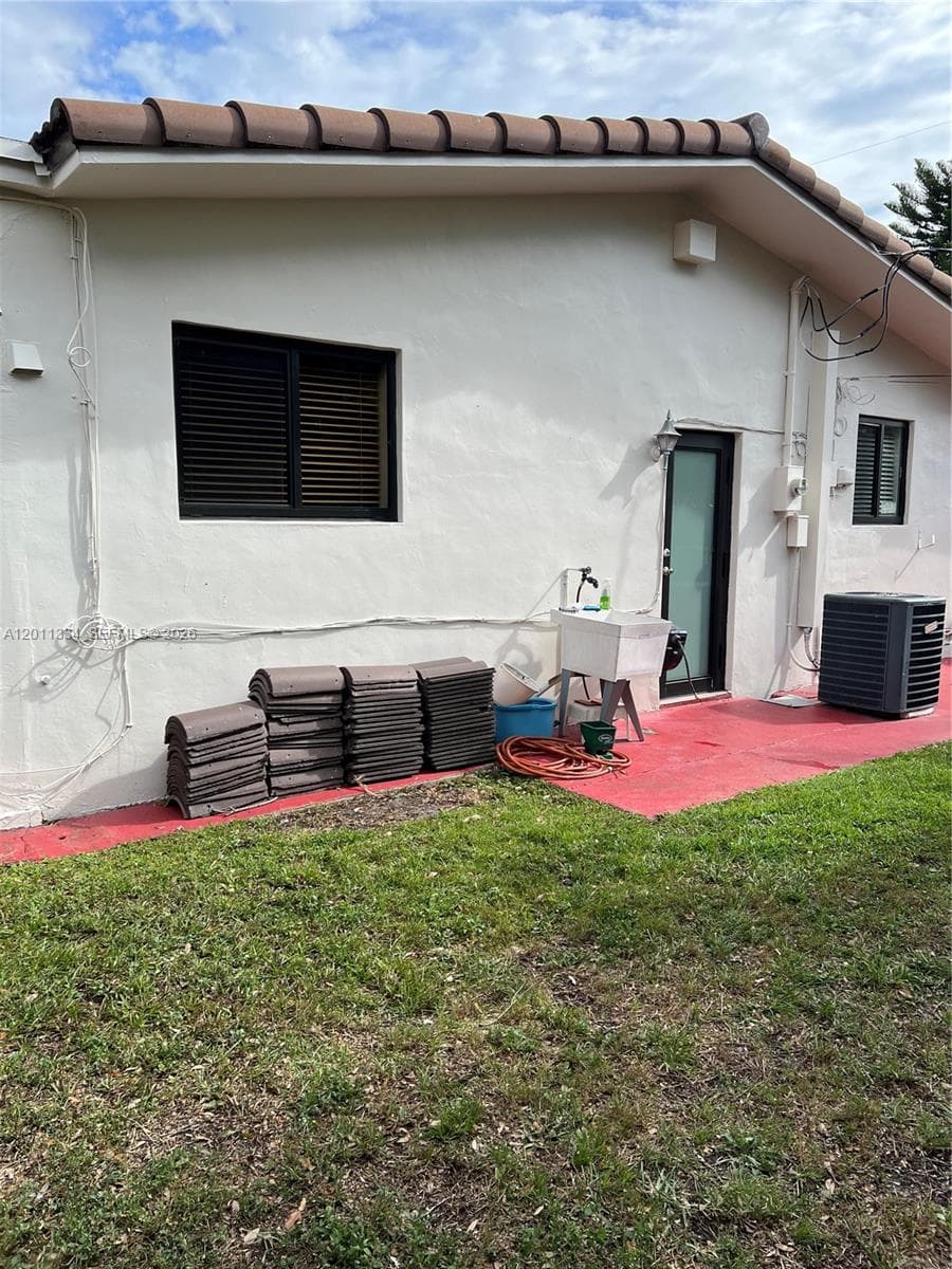 6385 SW 25th St, Miami FL 33155 — 22