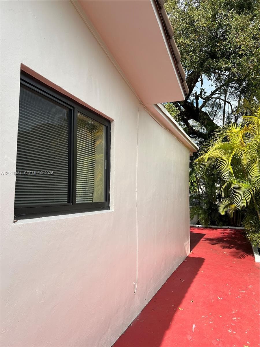 6385 SW 25th St, Miami FL 33155 — 24