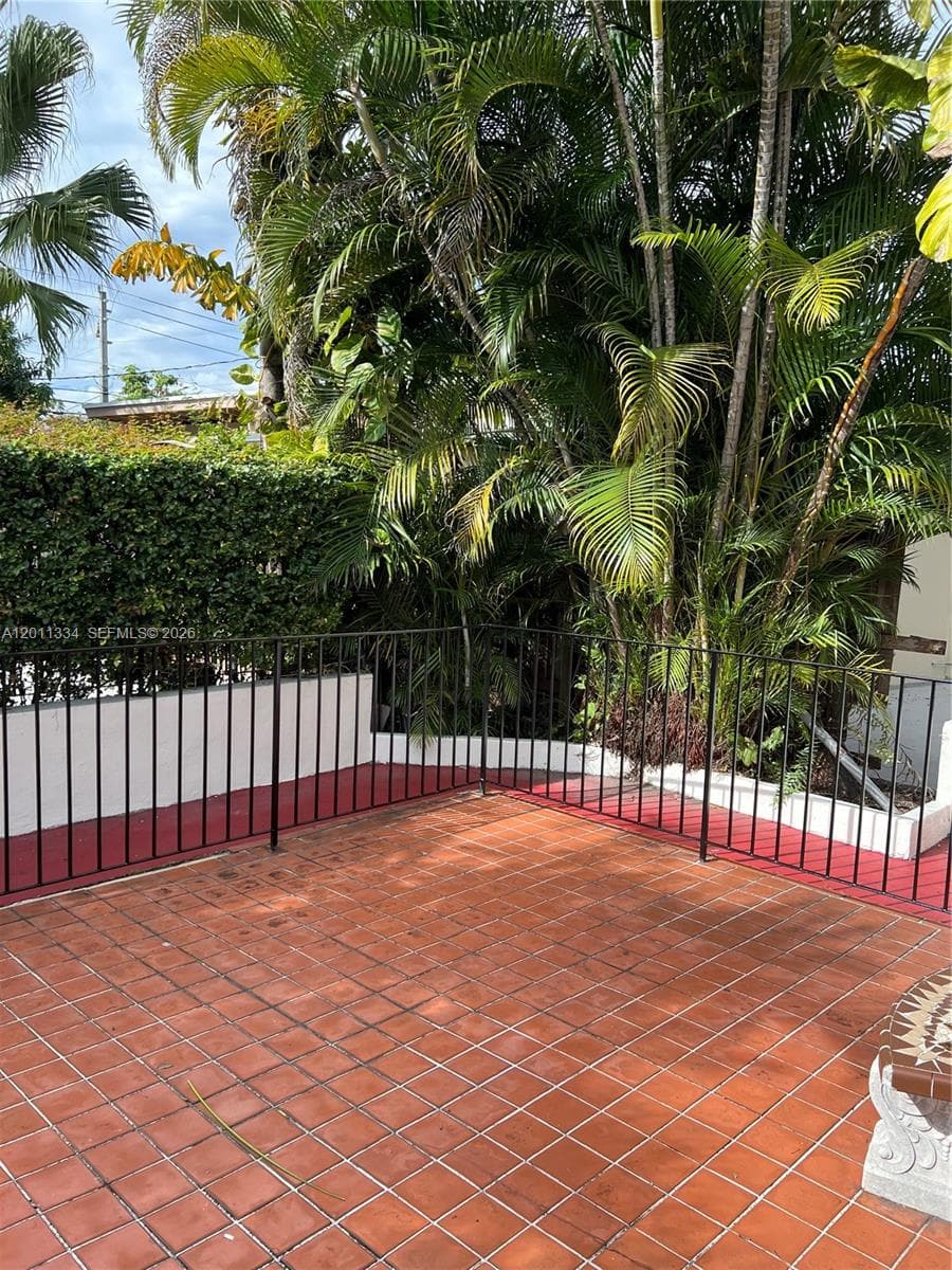 6385 SW 25th St, Miami FL 33155 — 25
