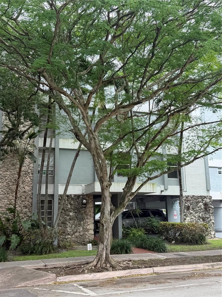 820 Salzedo St # 202, Coral Gables FL 33134 — 22