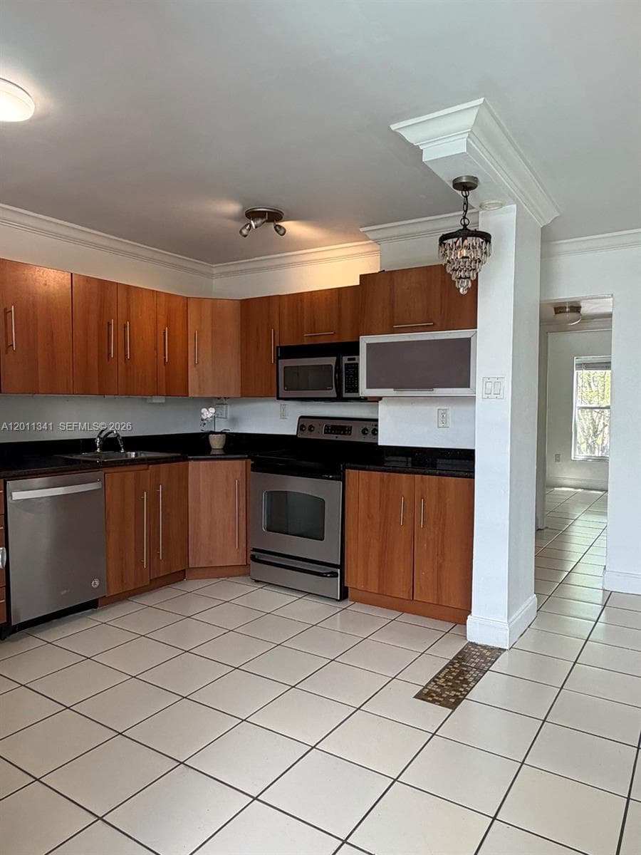 820 Salzedo St # 202, Coral Gables FL 33134 — 5