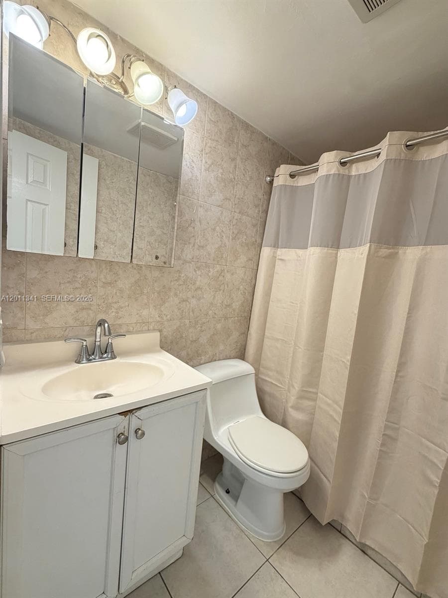 820 Salzedo St # 202, Coral Gables FL 33134 — 11
