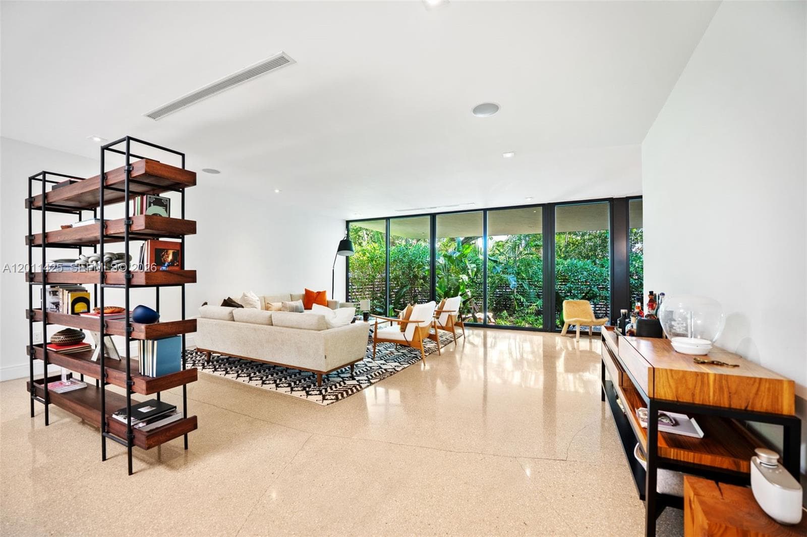 4045 Bonita Ave, Miami FL 33133 — 4