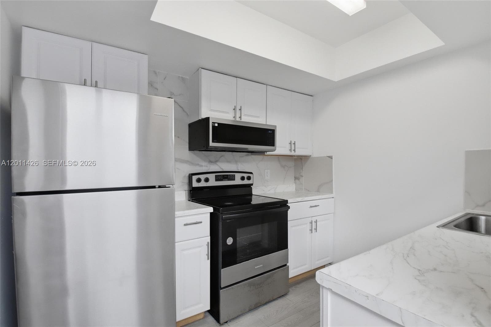 28 NW 170th St # 1, North Miami Beach FL 33169 — 3