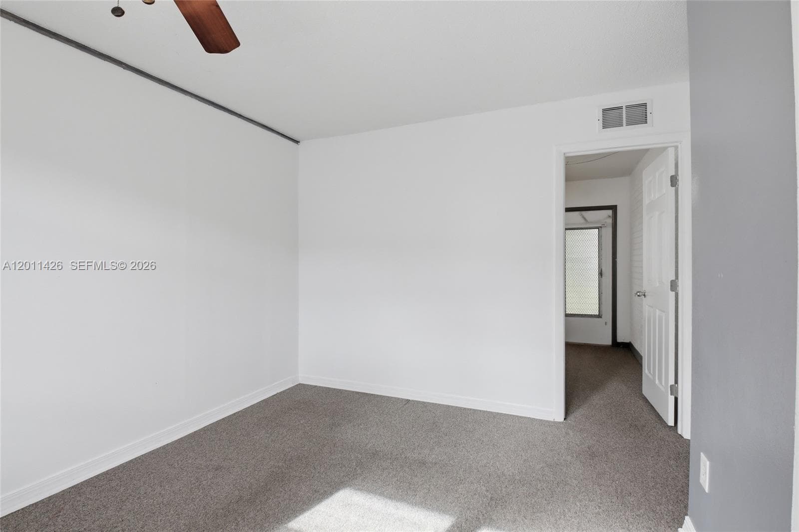 28 NW 170th St # 1, North Miami Beach FL 33169 — 5
