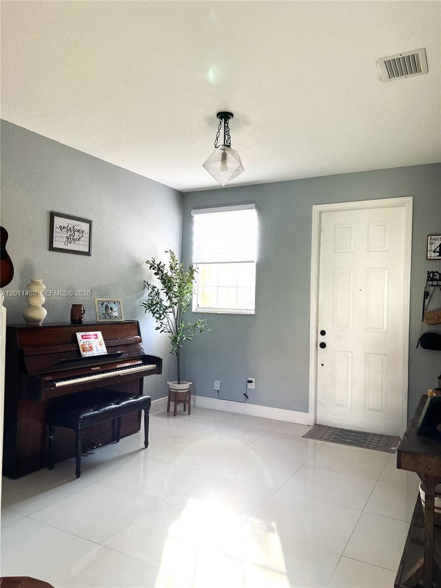 639 NE 21st Ave, Homestead FL 33033 — 3