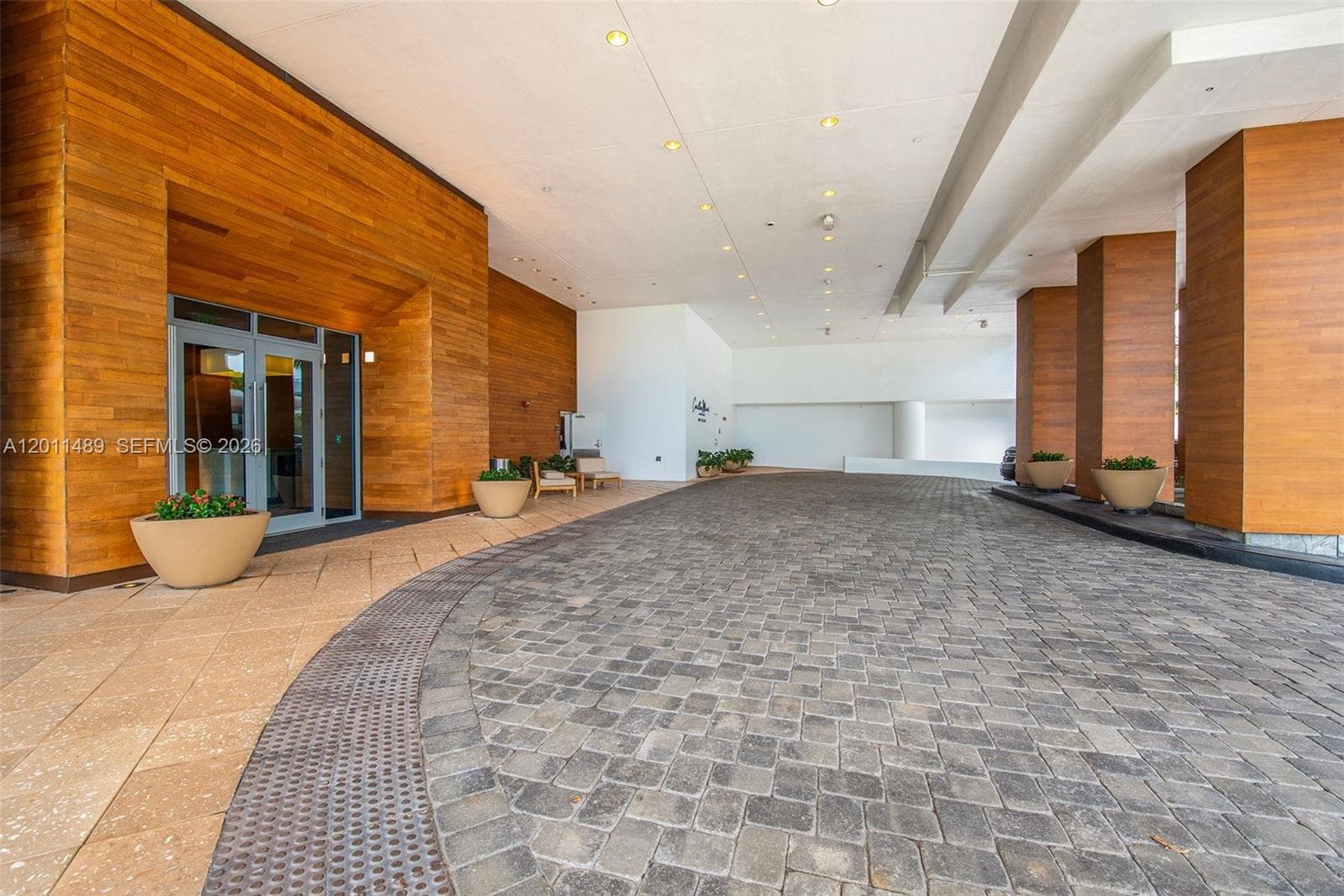 6899 Collins Ave # 2004, Miami Beach FL 33141 — 30