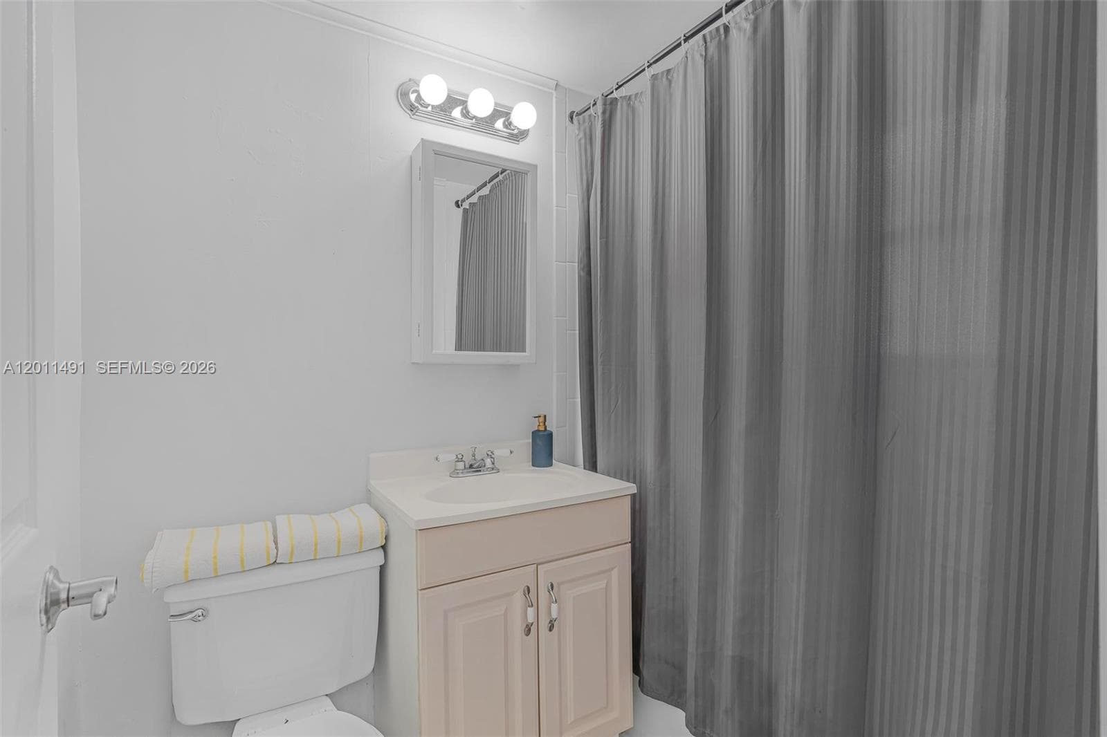 1555 Pennsylvania Ave # 209, Miami Beach FL 33139 — 16