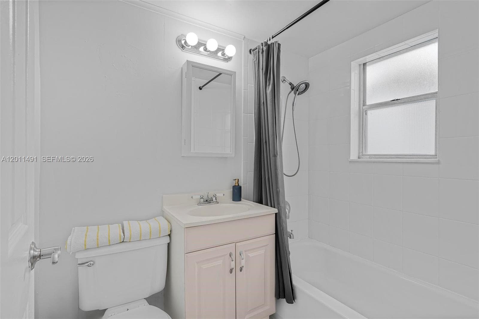 1555 Pennsylvania Ave # 209, Miami Beach FL 33139 — 15