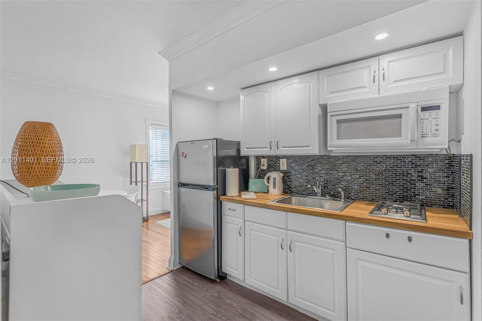 1555 Pennsylvania Ave # 209, Miami Beach FL 33139 — 4