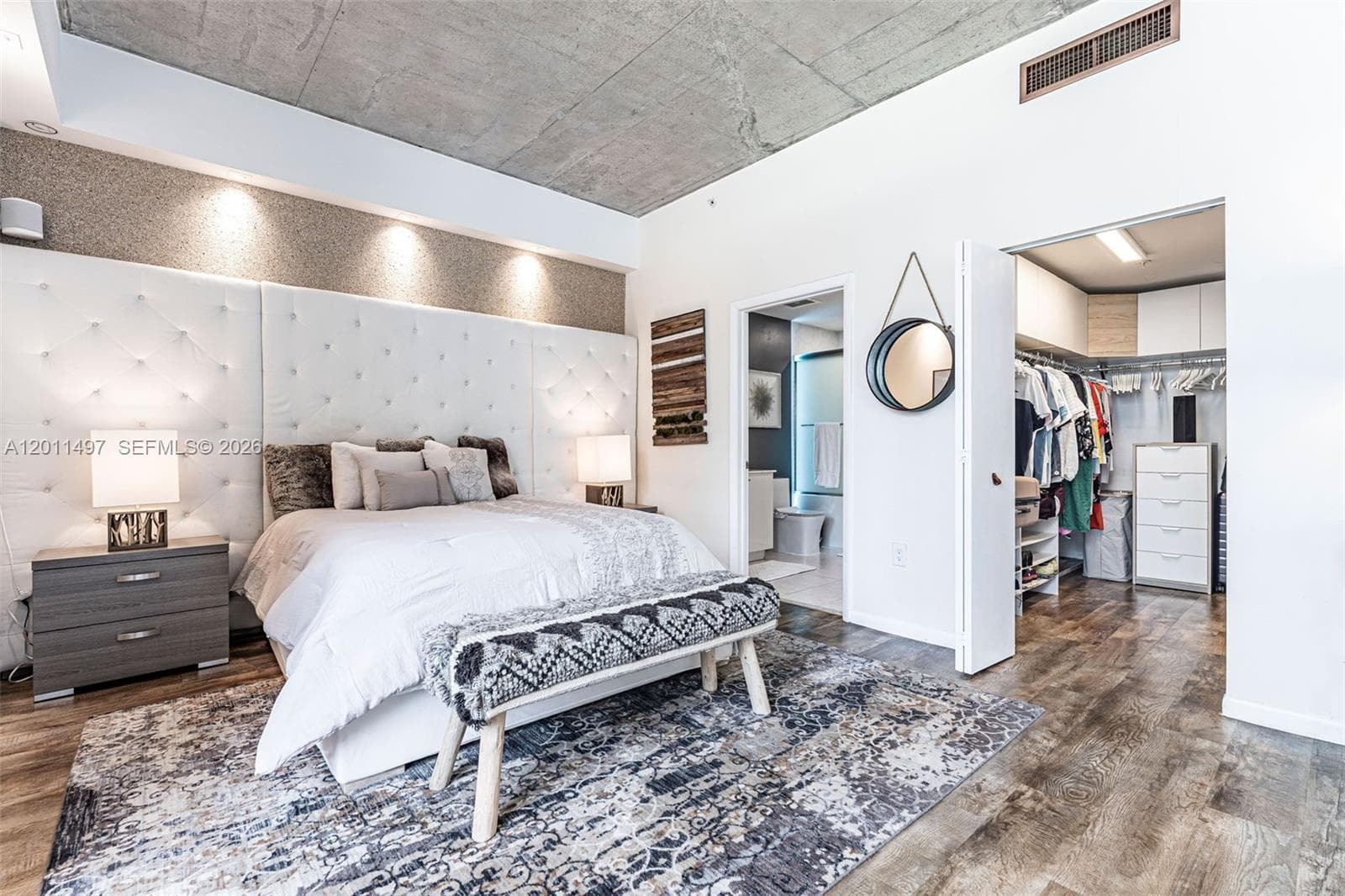 133 NE 2nd Ave # 1208, Miami FL 33132 — 3