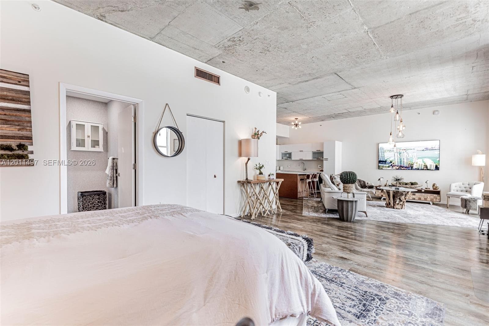 133 NE 2nd Ave # 1208, Miami FL 33132 — 18