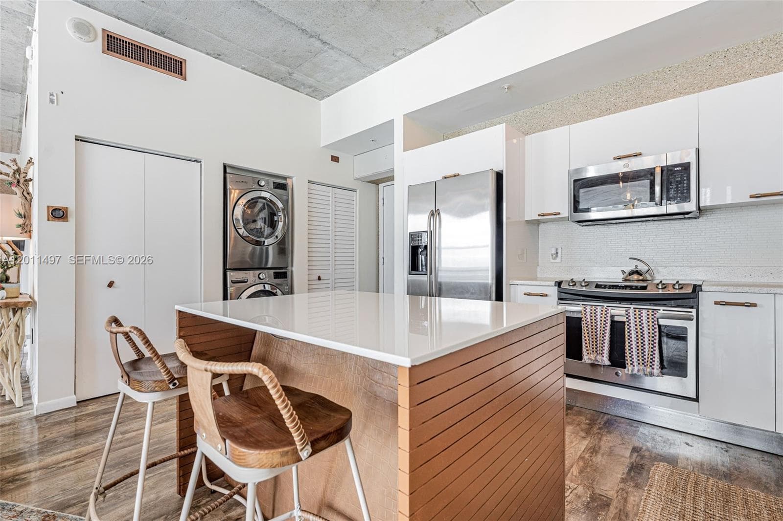 133 NE 2nd Ave # 1208, Miami FL 33132 — 8