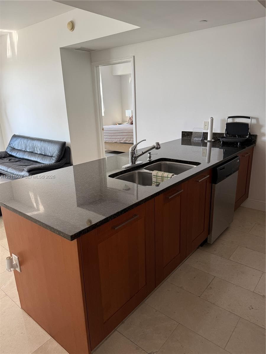 4100 Salzedo St # 811, Coral Gables FL 33146 — 17