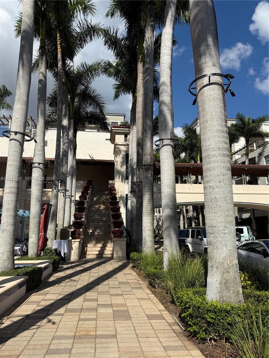 4100 Salzedo St # 811, Coral Gables FL 33146 — 4