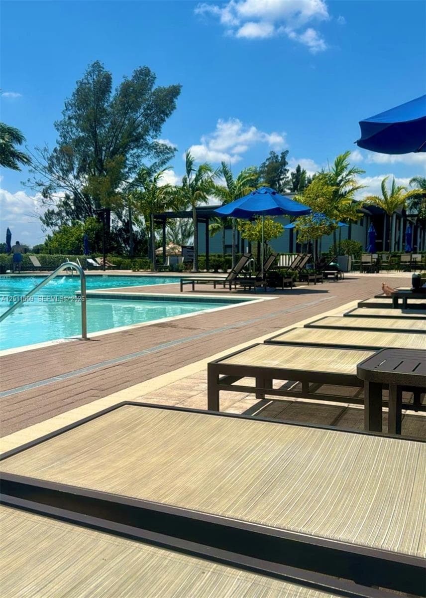 21443 NE 2nd Path # 21443, Miami FL 33179 — 24