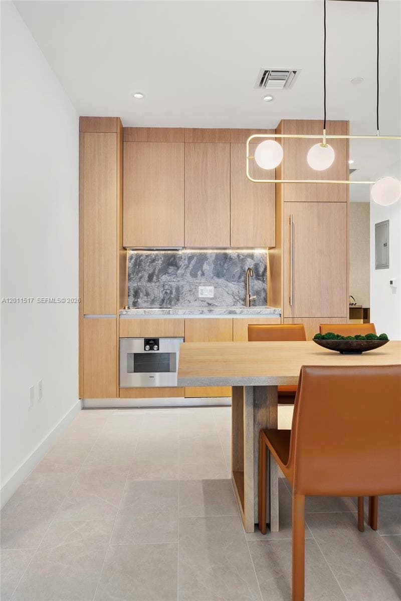 500 Alton Rd # 501, Miami Beach FL 33139 — 12