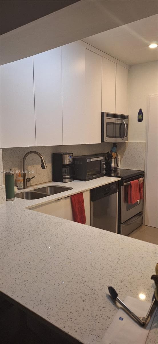 437 swan avenue, Miami Springs FL 33166 — 33