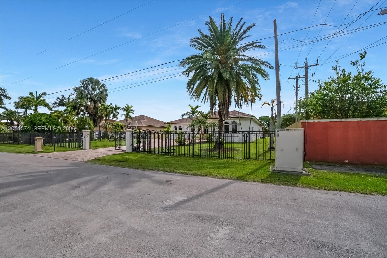 4025 SW 128th Ave, Miami FL 33175 — 89