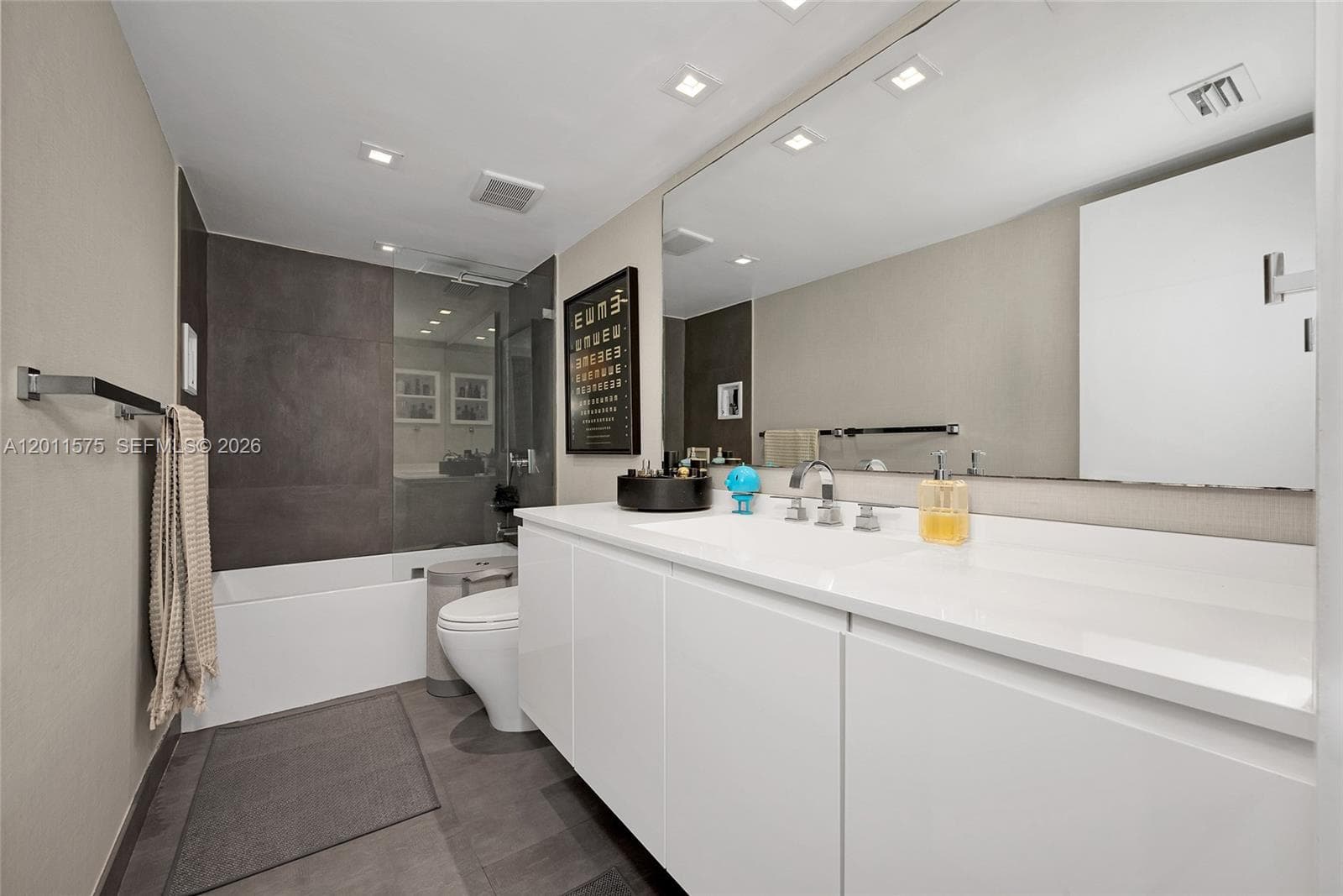 881 Ocean Dr # 7D, Key Biscayne FL 33149 — 27