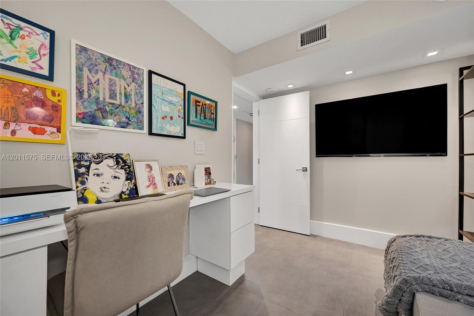 881 Ocean Dr # 7D, Key Biscayne FL 33149 — 26