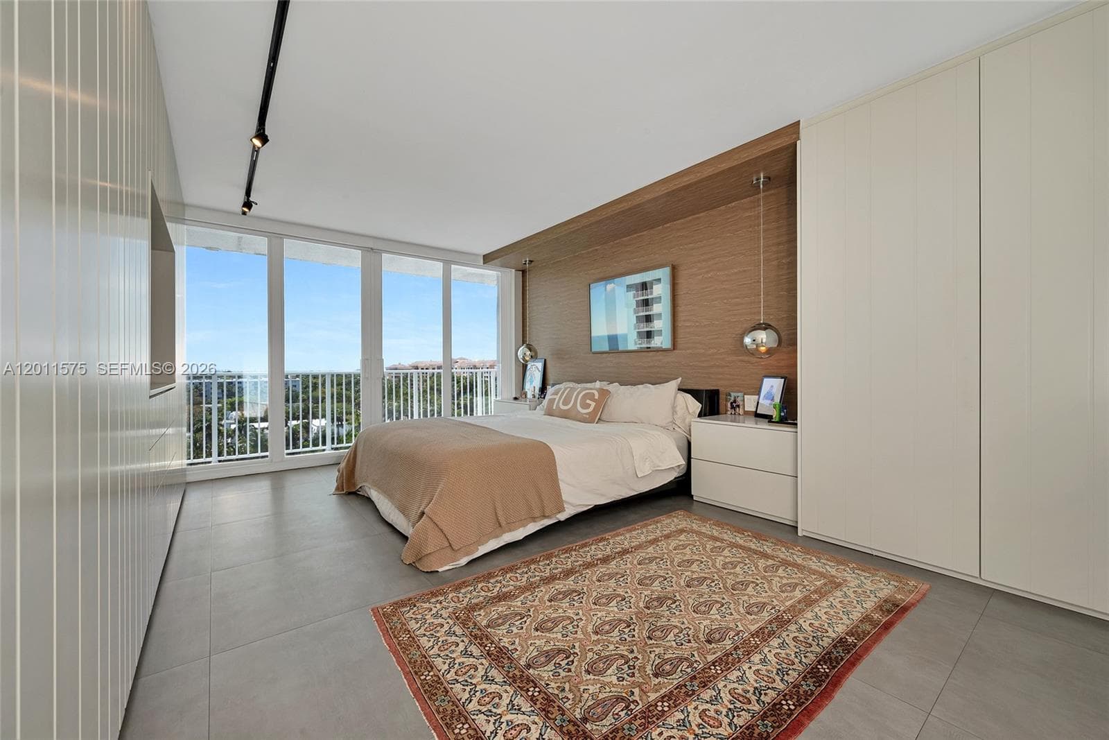 881 Ocean Dr # 7D, Key Biscayne FL 33149 — 33