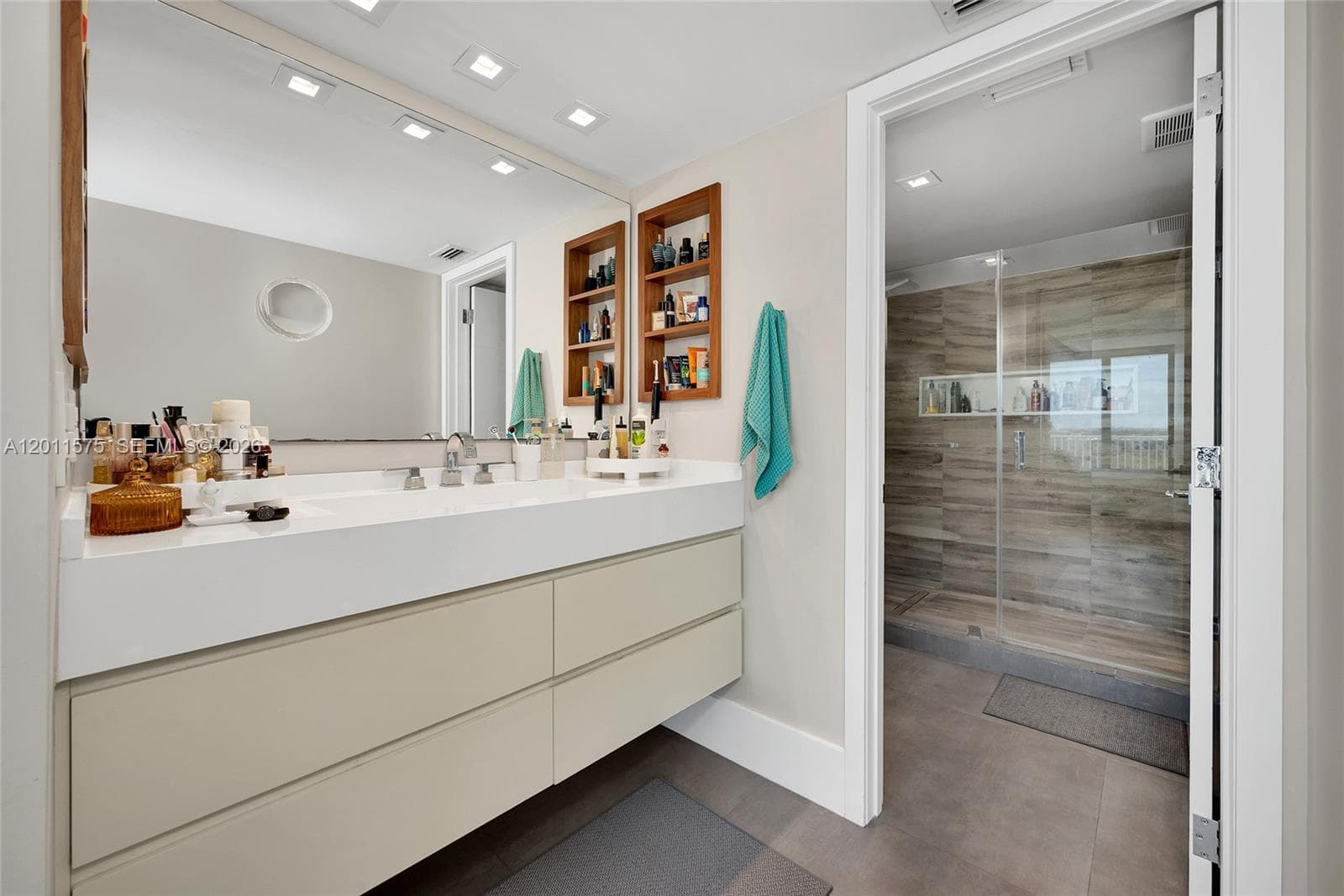 881 Ocean Dr # 7D, Key Biscayne FL 33149 — 37