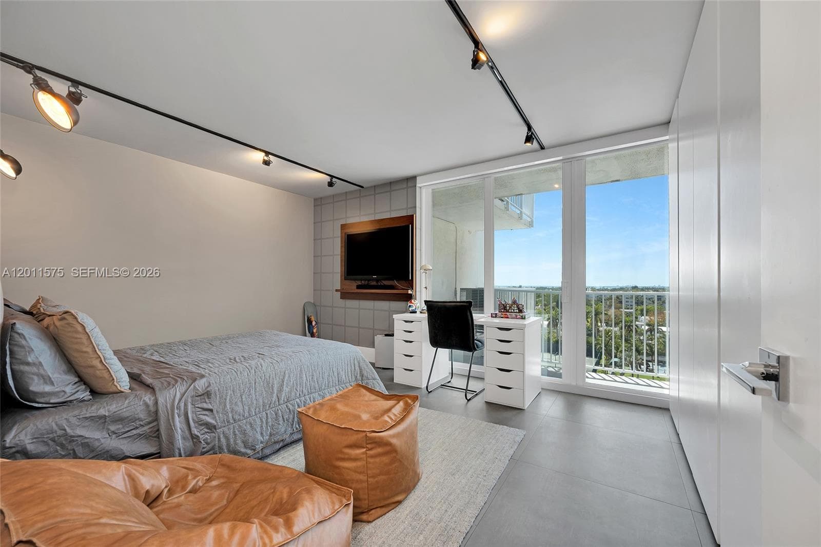 881 Ocean Dr # 7D, Key Biscayne FL 33149 — 29