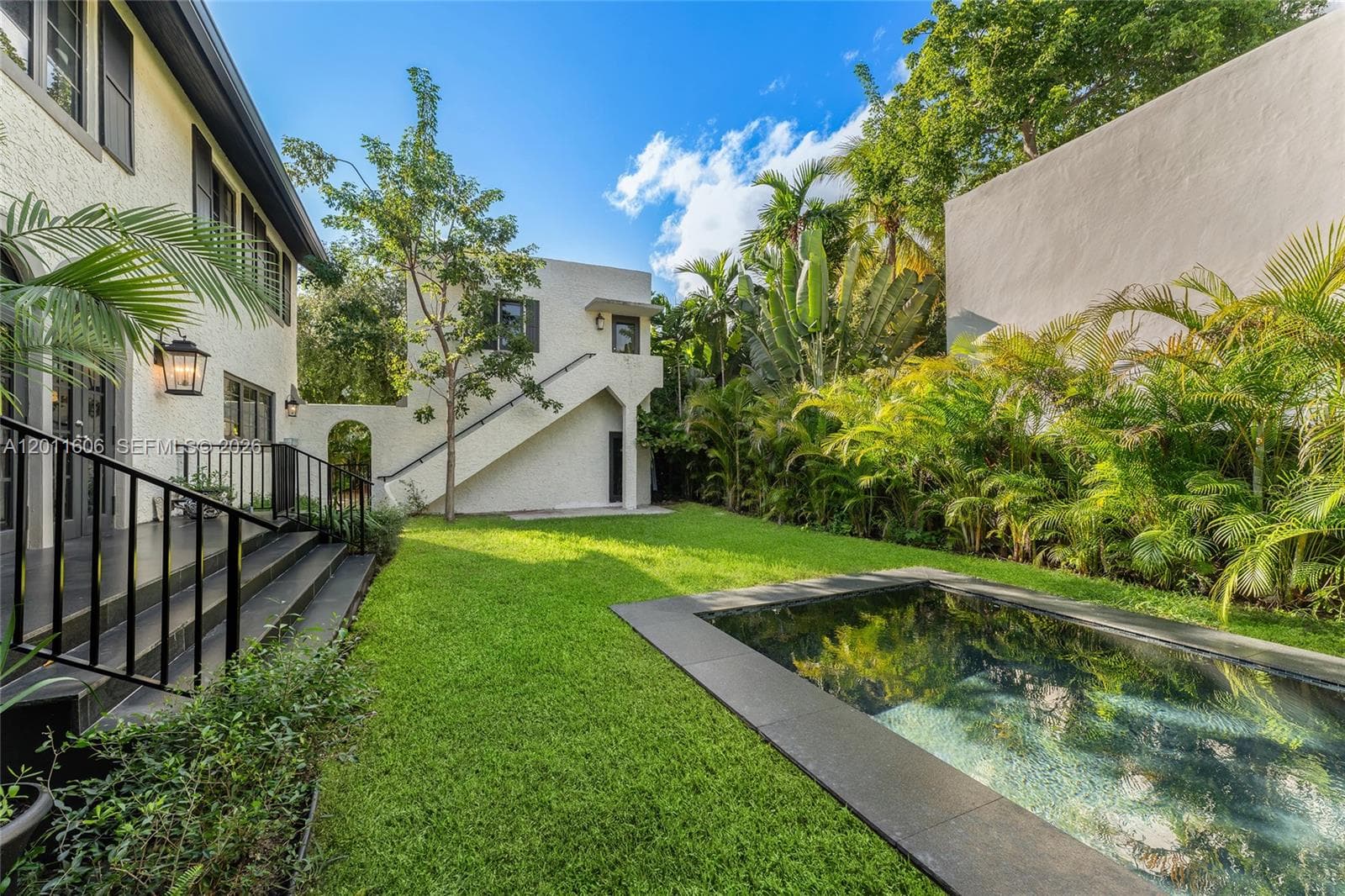 547 NE 57th St, Miami FL 33137 — 36