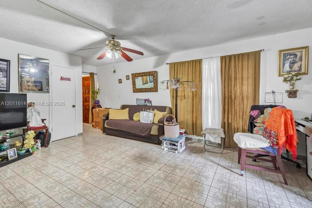 519 NW 10th Ave, Miami FL 33136 — 28