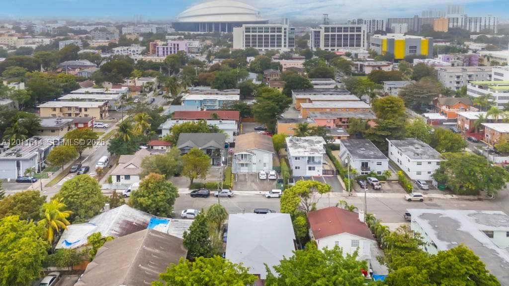 519 NW 10th Ave, Miami FL 33136 — 14
