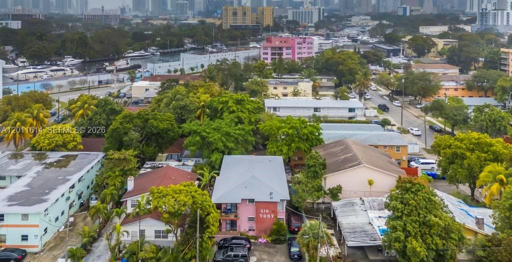 519 NW 10th Ave, Miami FL 33136 — 15