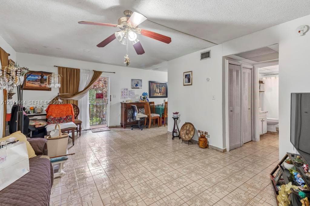 519 NW 10th Ave, Miami FL 33136 — 19