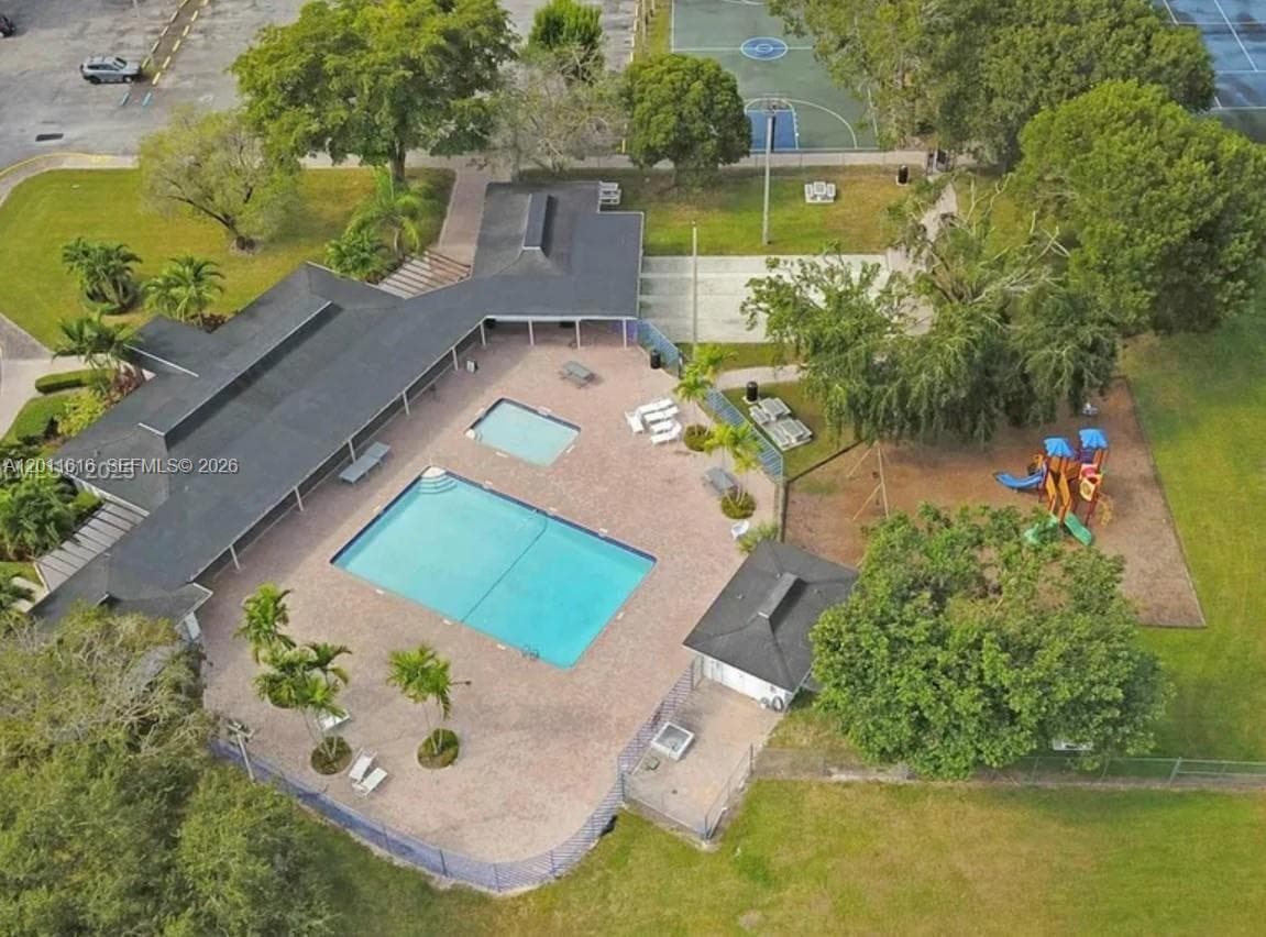 19800 SW 180th Ave # 32, Miami FL 33187 — 16