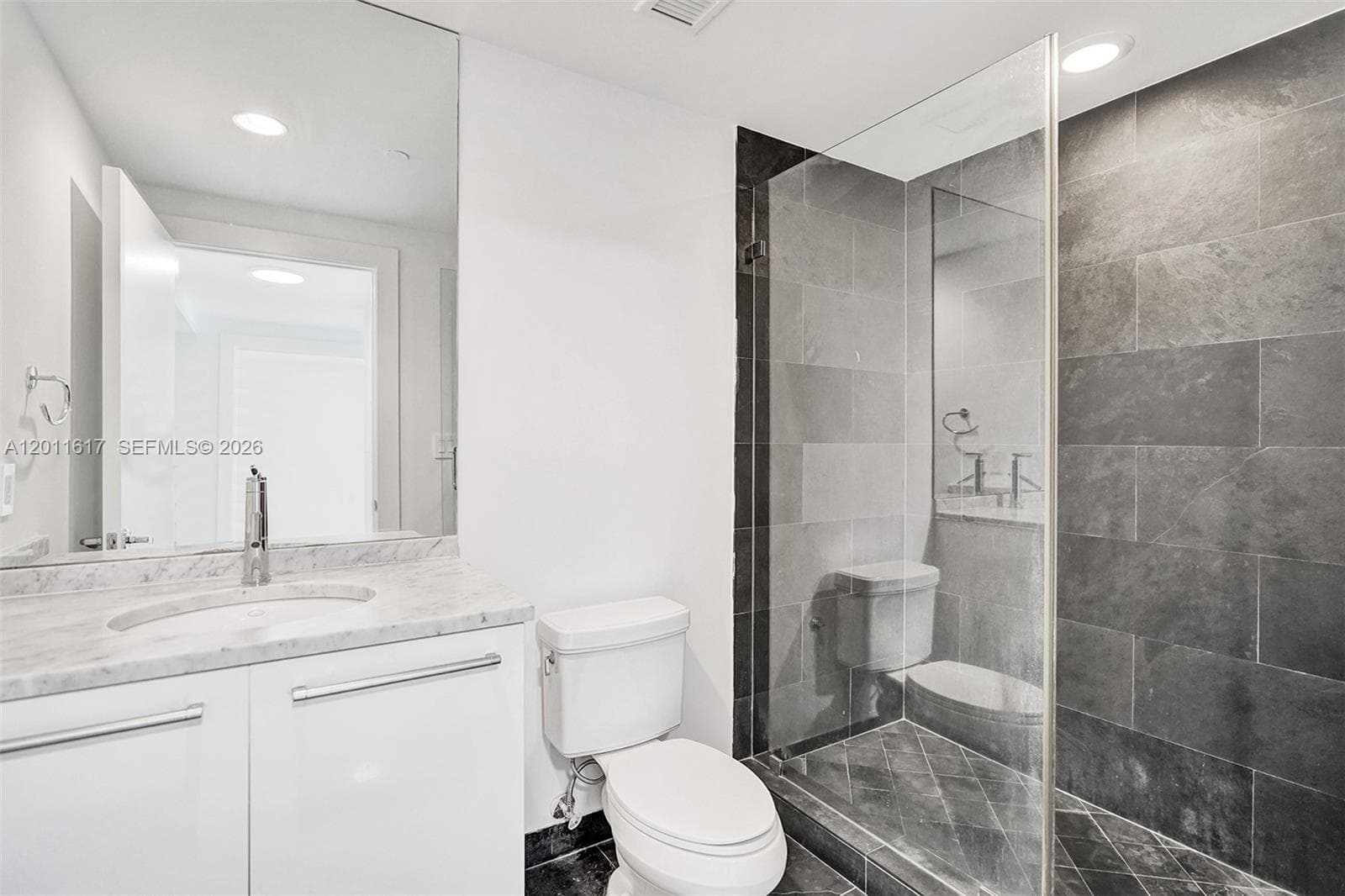 900 Biscayne Blvd # 1808, Miami FL 33132 — 12