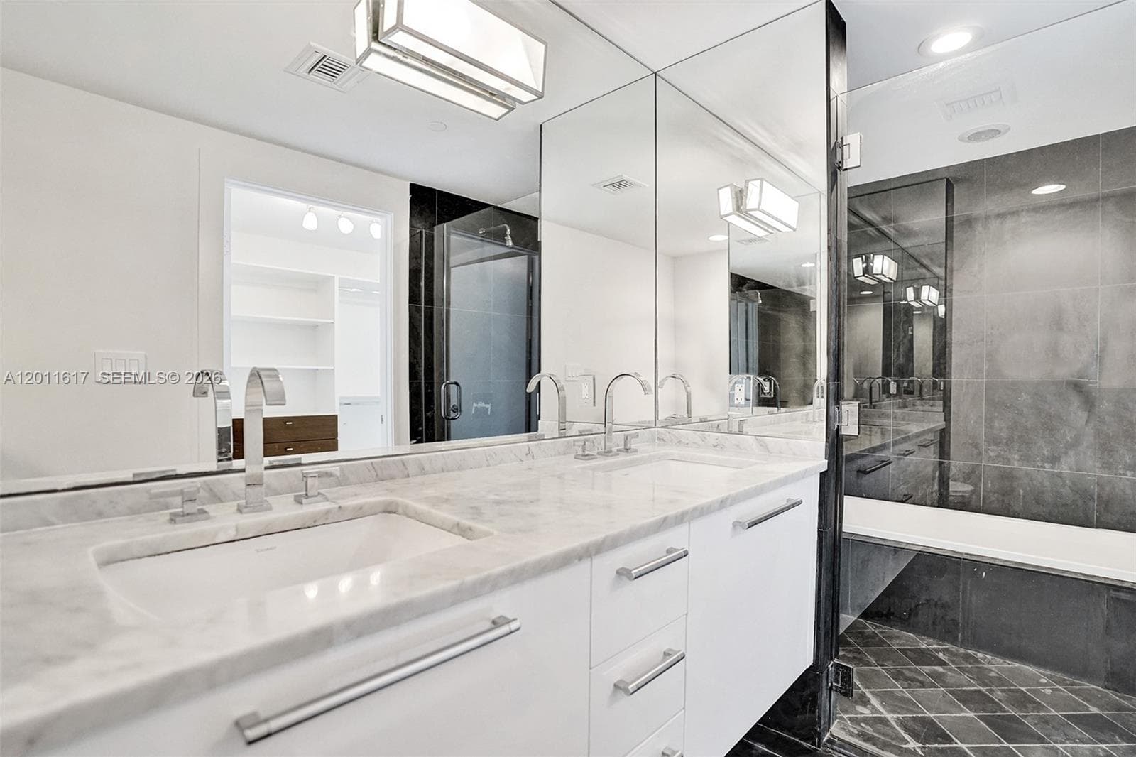 900 Biscayne Blvd # 1808, Miami FL 33132 — 9
