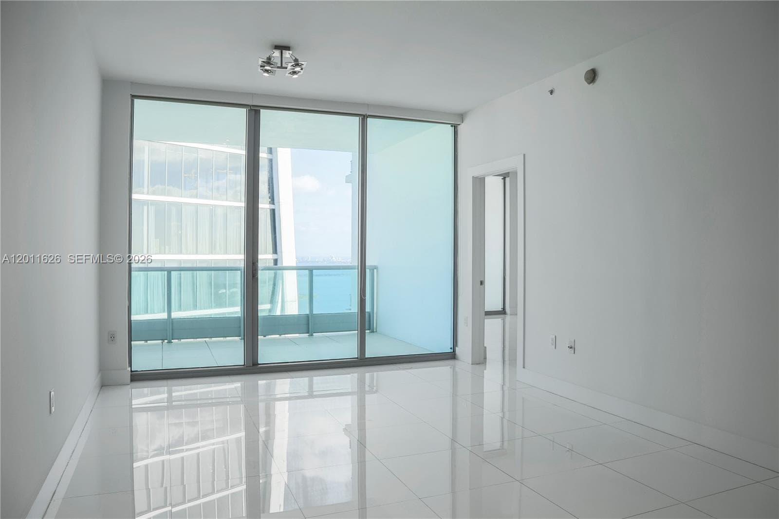 900 Biscayne Blvd # 5510, Miami FL 33132 — 2