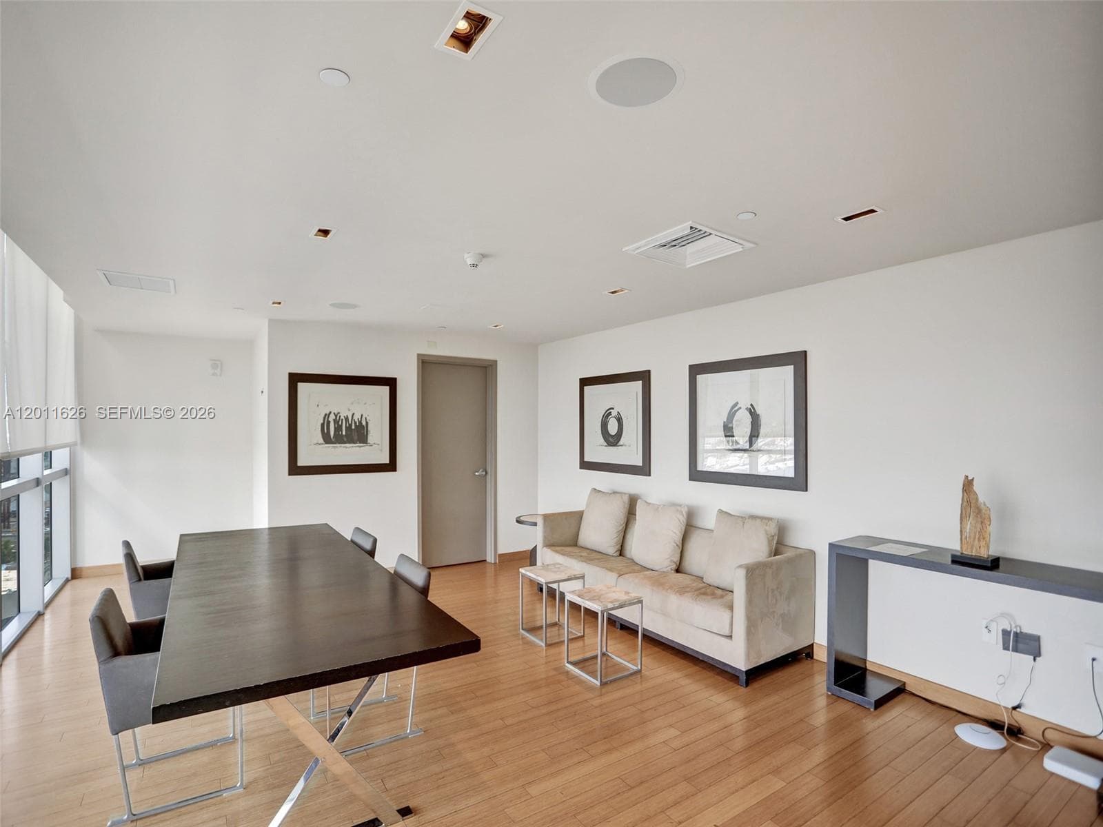 900 Biscayne Blvd # 5510, Miami FL 33132 — 17