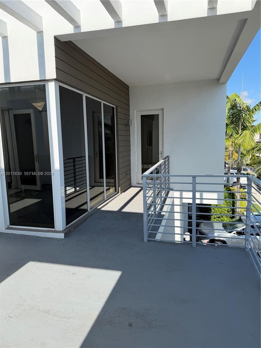9980 NW 74th Ter, Doral FL 33178 — 22