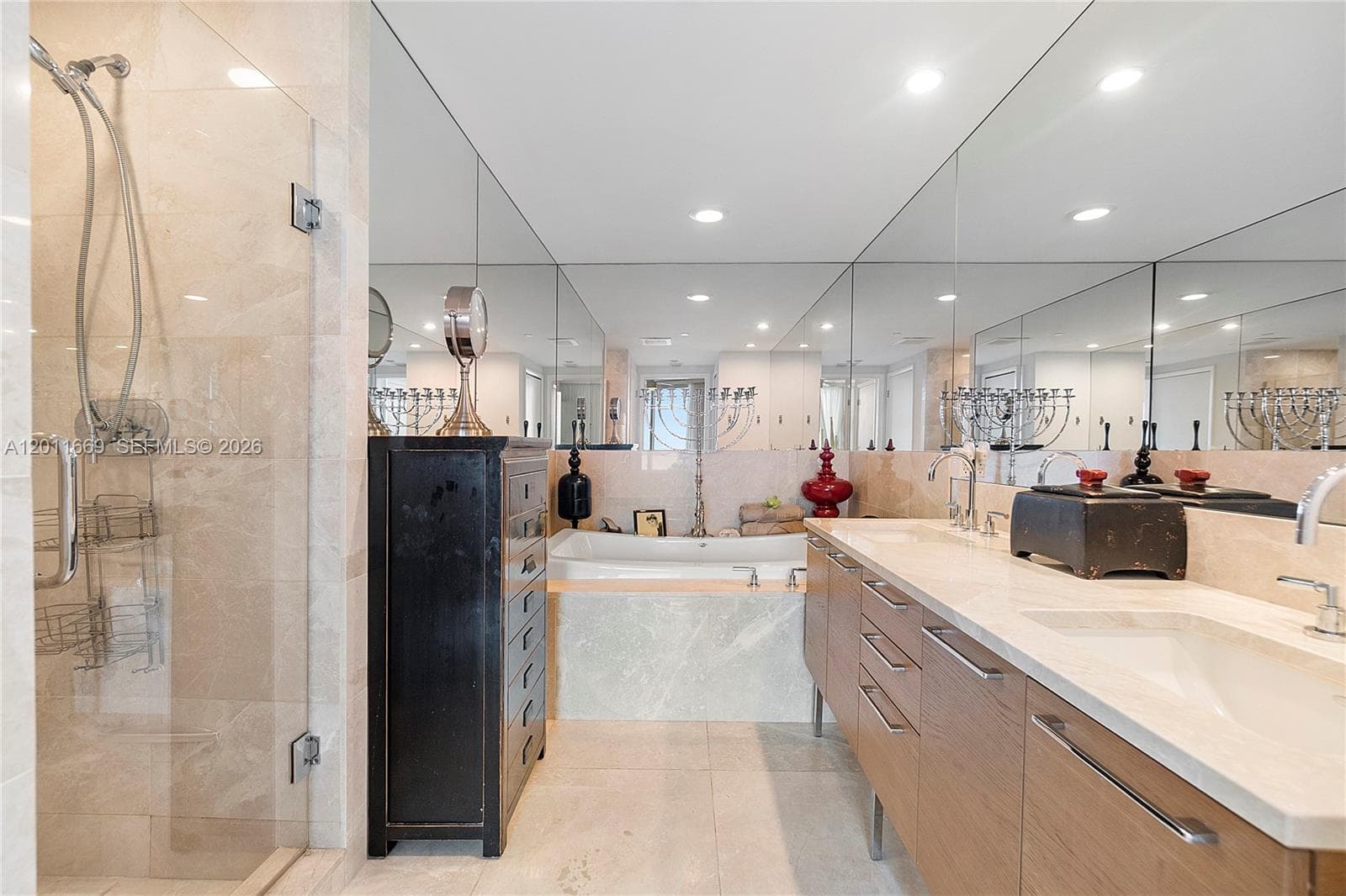 17001 Collins Ave # 1703, Sunny Isles Beach FL 33160 — 18